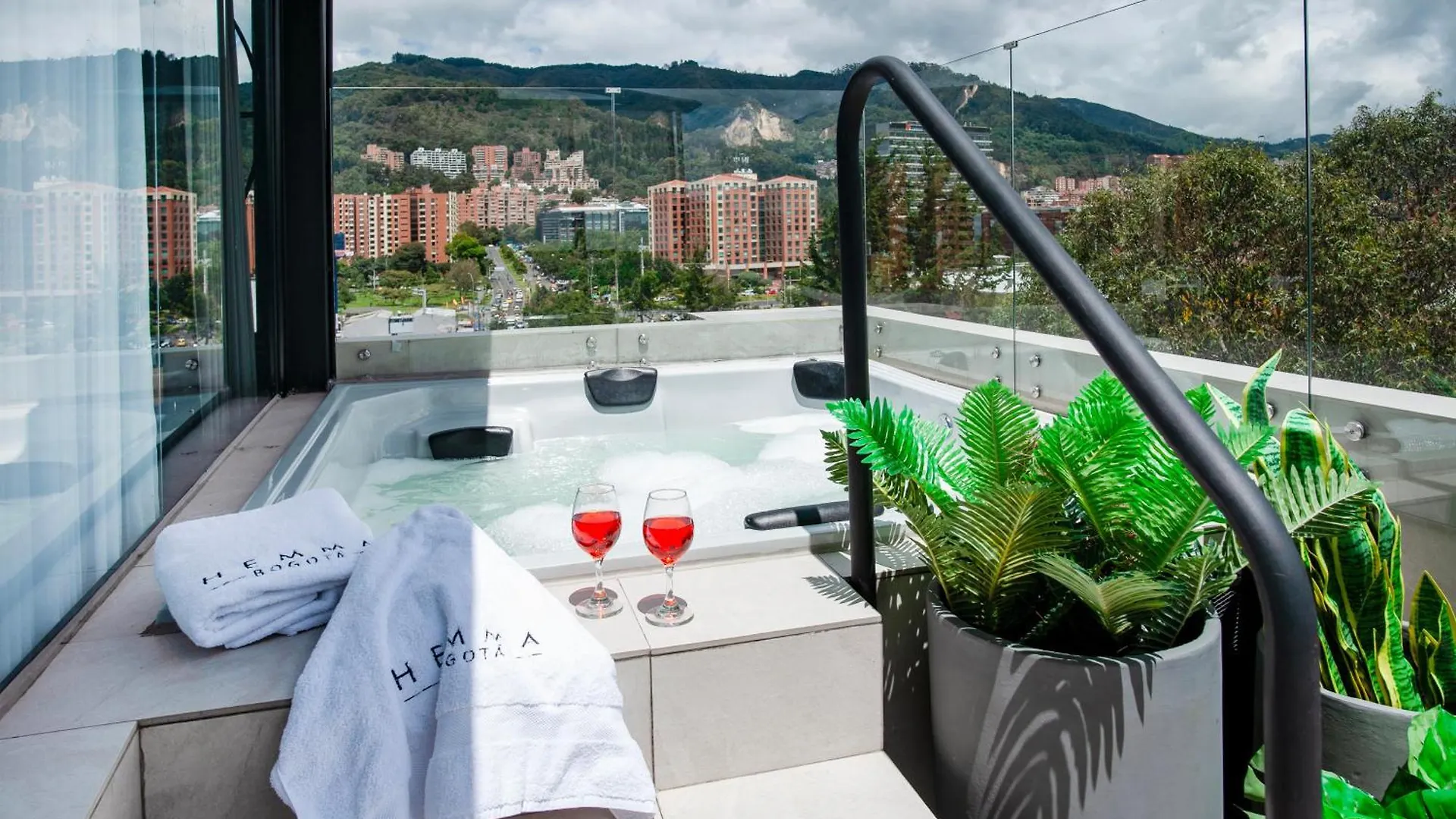 Hemma Bogota Country Luxury Suites Hotel